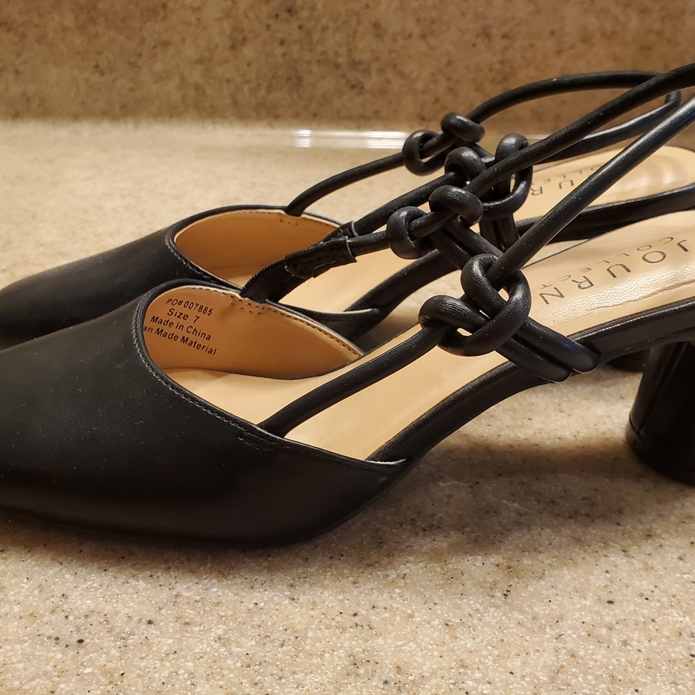 Journee Collection Black Slingback Heels - Picture 5 of 7